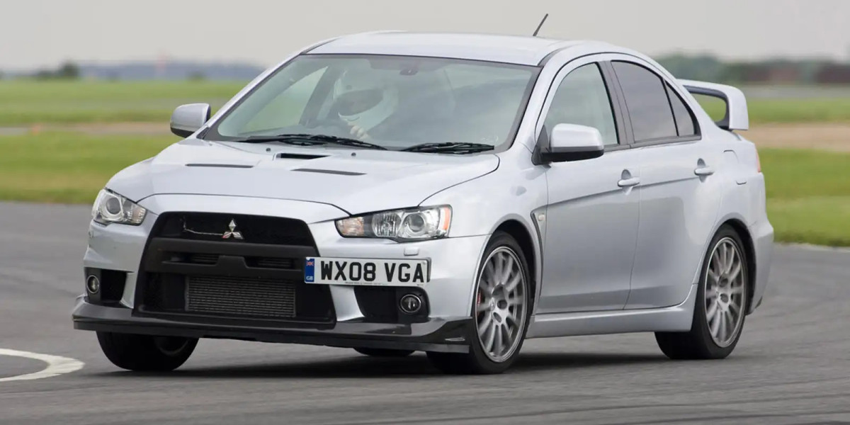 Lancer Sportback Branco Tunado Final Edition: Potência e Estilo em Alta Definição